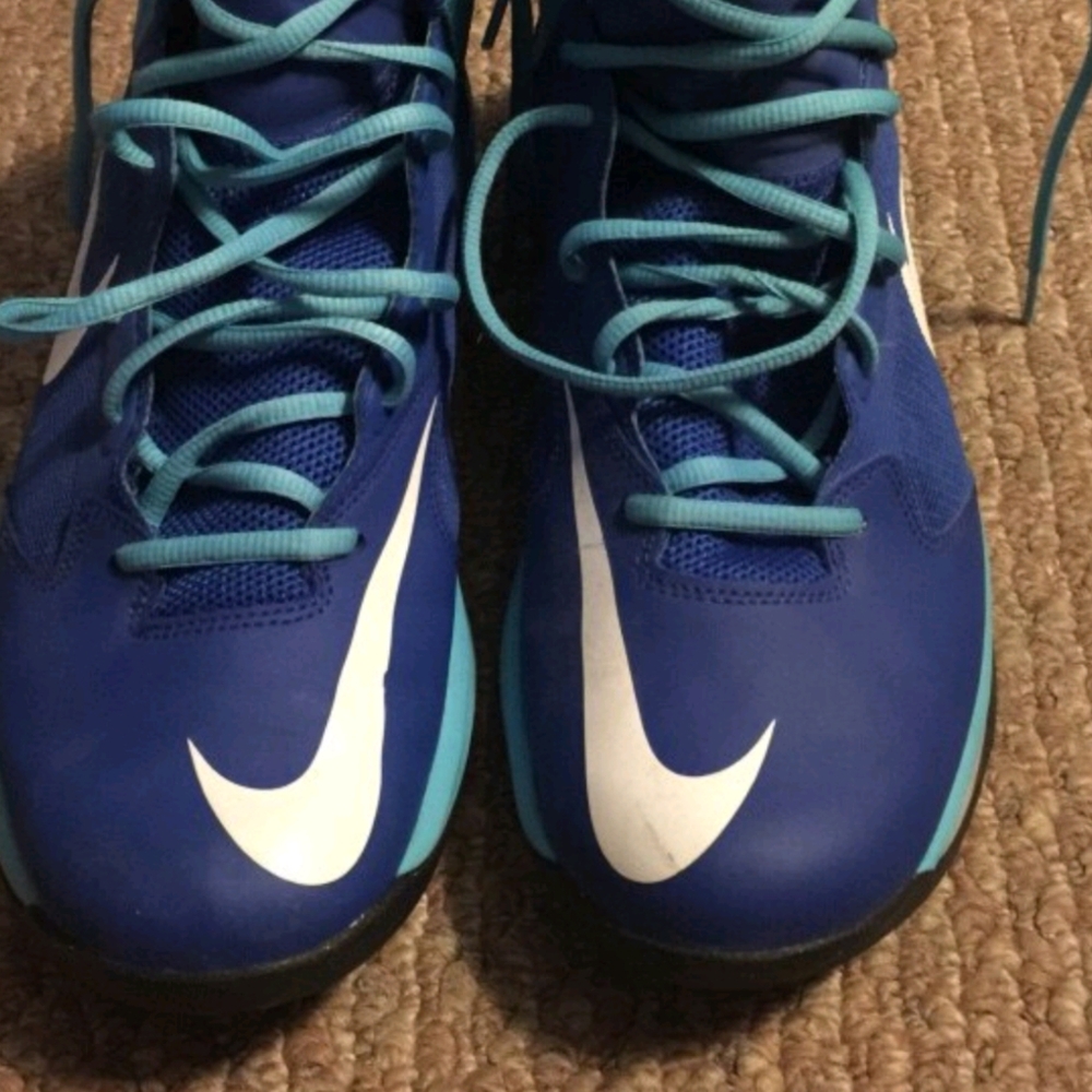 Size 10 NIKE prime hype DF